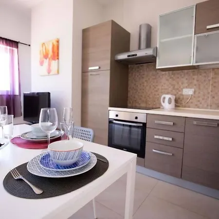 Metrostays * Sliema